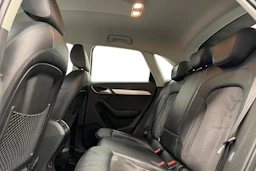 musta Audi Q3 2015 kuva 8.