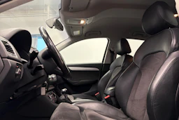 musta Audi Q3 2015 kuva 12.