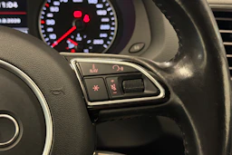 musta Audi Q3 2015 kuva 15.