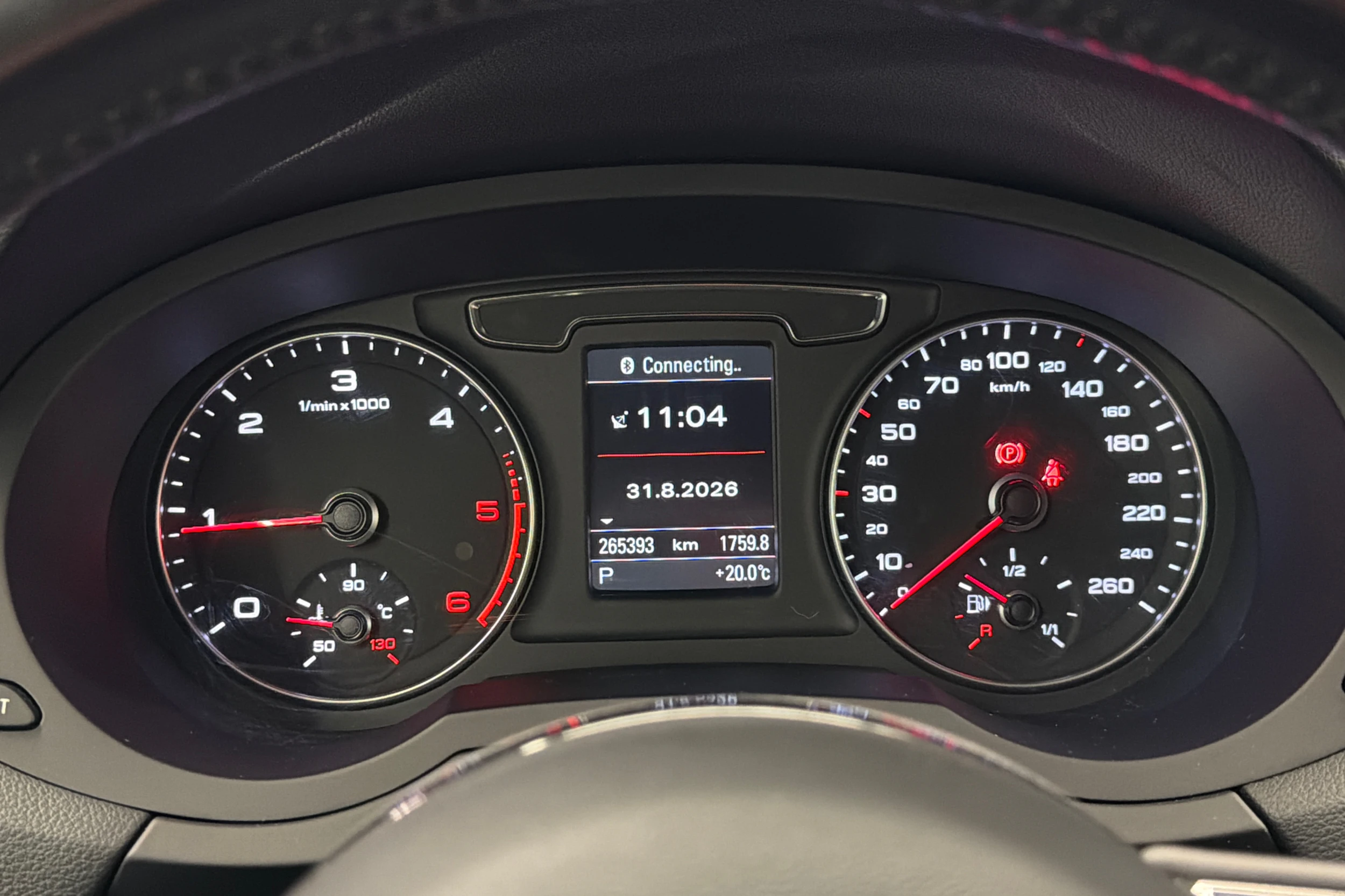 musta Audi Q3 2015 kuva 16.