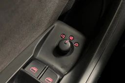 musta Audi Q3 2015 kuva 19.