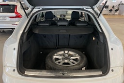 Valkoinen Audi Q3 2015 kuva 21.