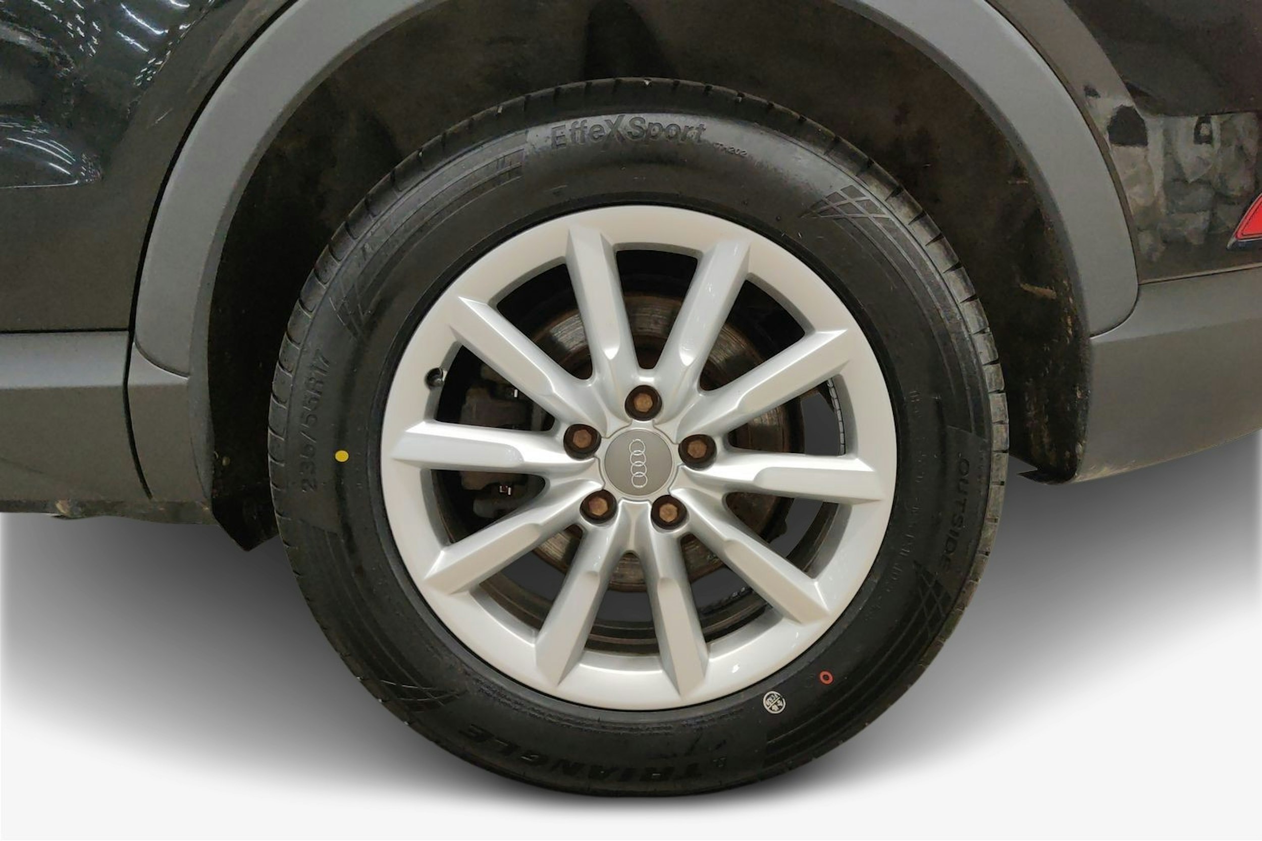 Musta Audi Q3 2015 kuva 11.