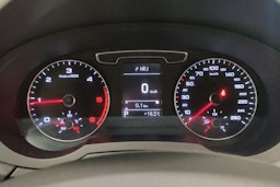 Musta Audi Q3 2015 kuva 16.