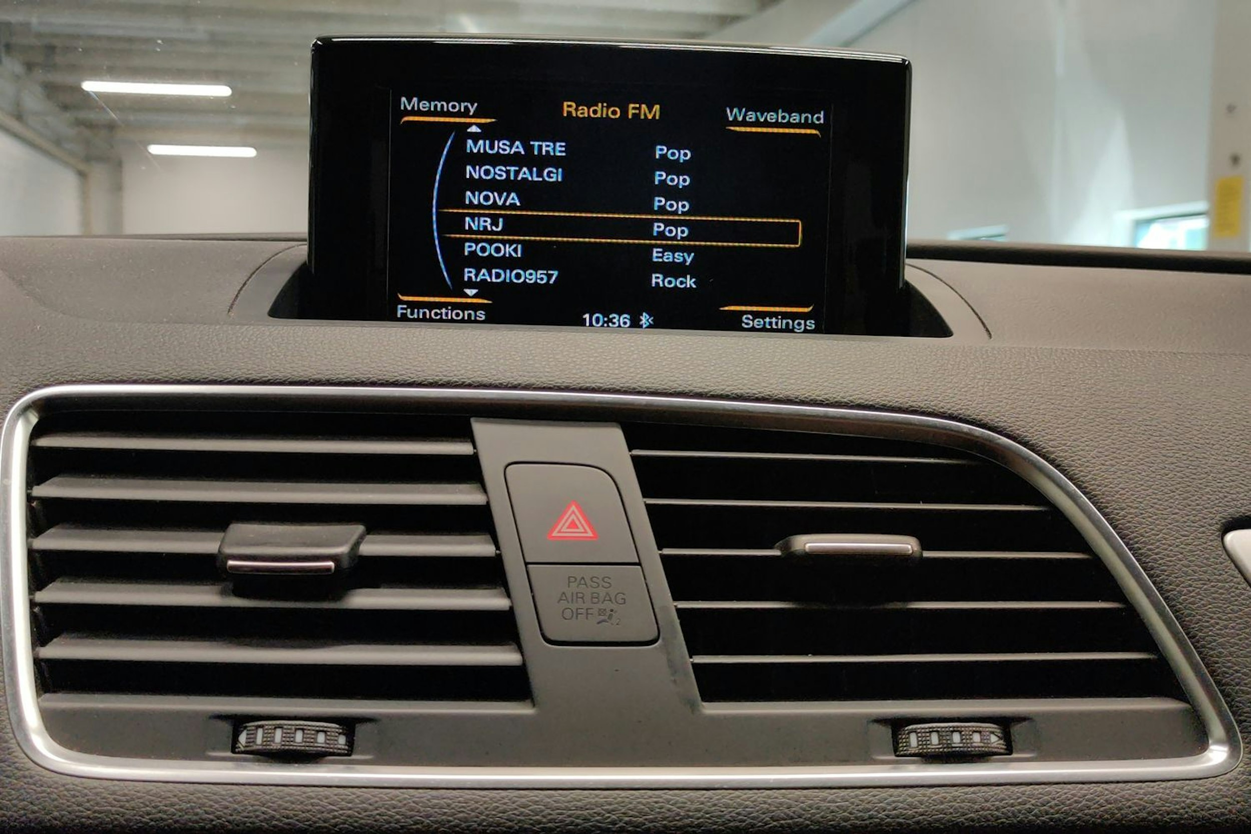 Musta Audi Q3 2015 kuva 17.