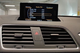 Musta Audi Q3 2015 kuva 17.