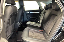 musta Audi Q3 2015 kuva 8.