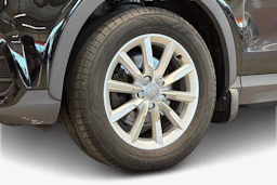 musta Audi Q3 2015 kuva 9.