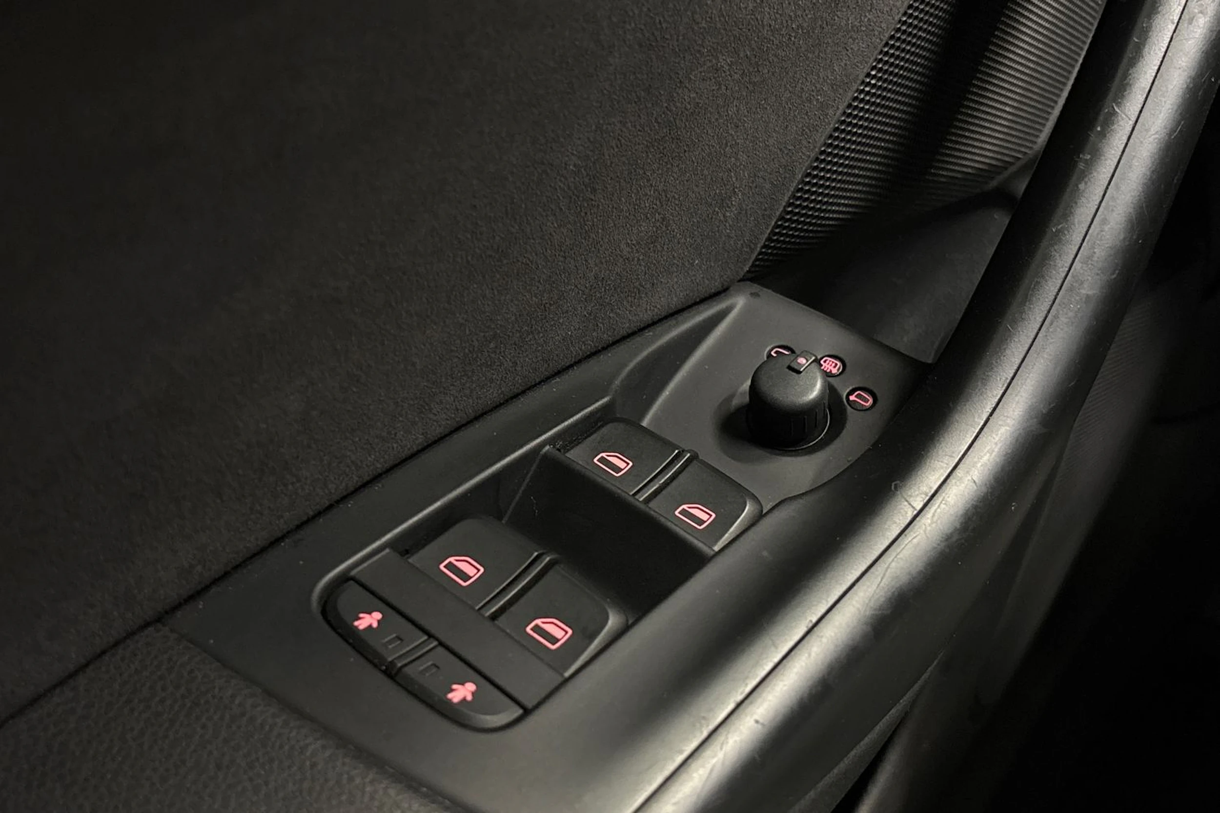 musta Audi Q3 2015 kuva 13.