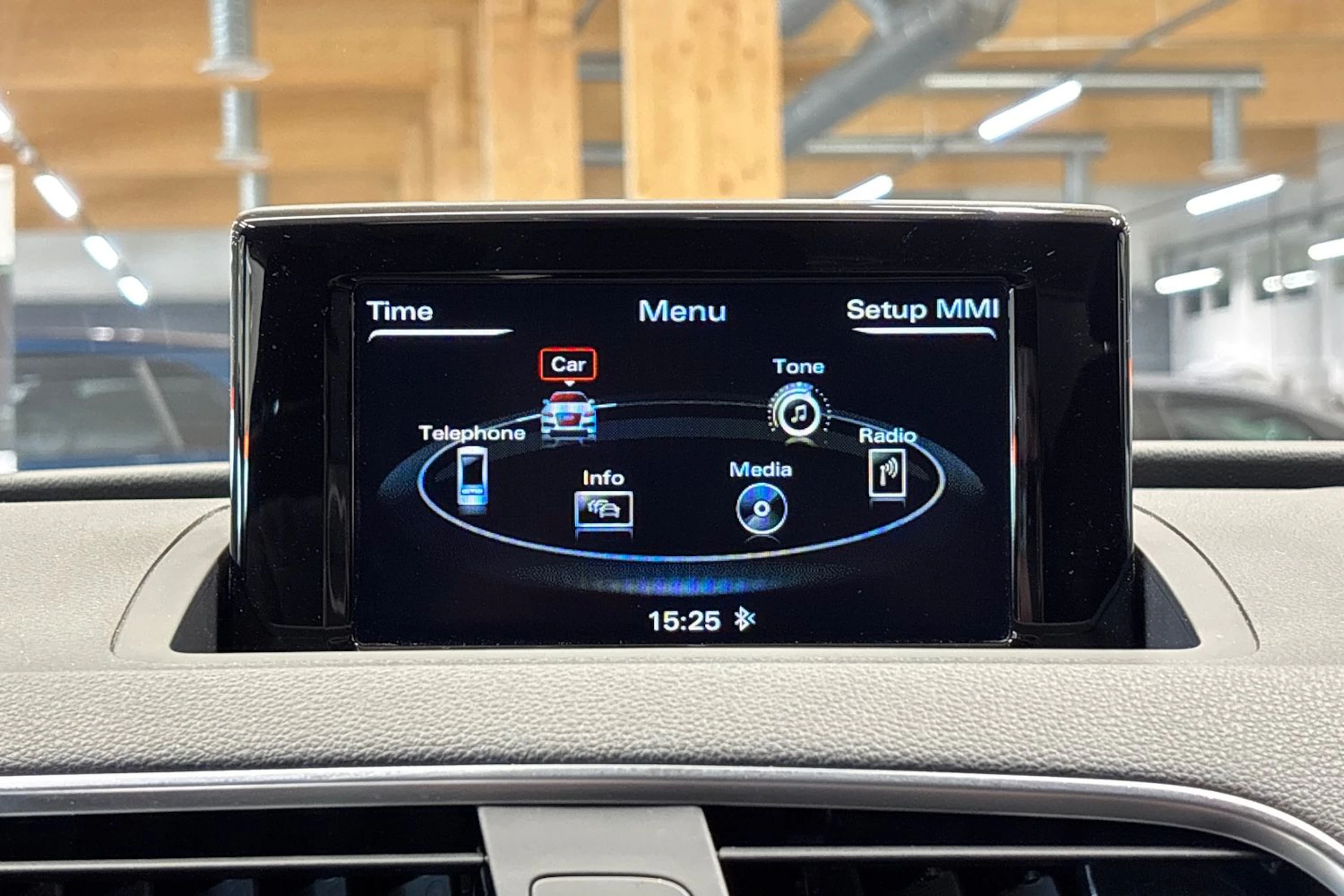 musta Audi Q3 2015 kuva 23.