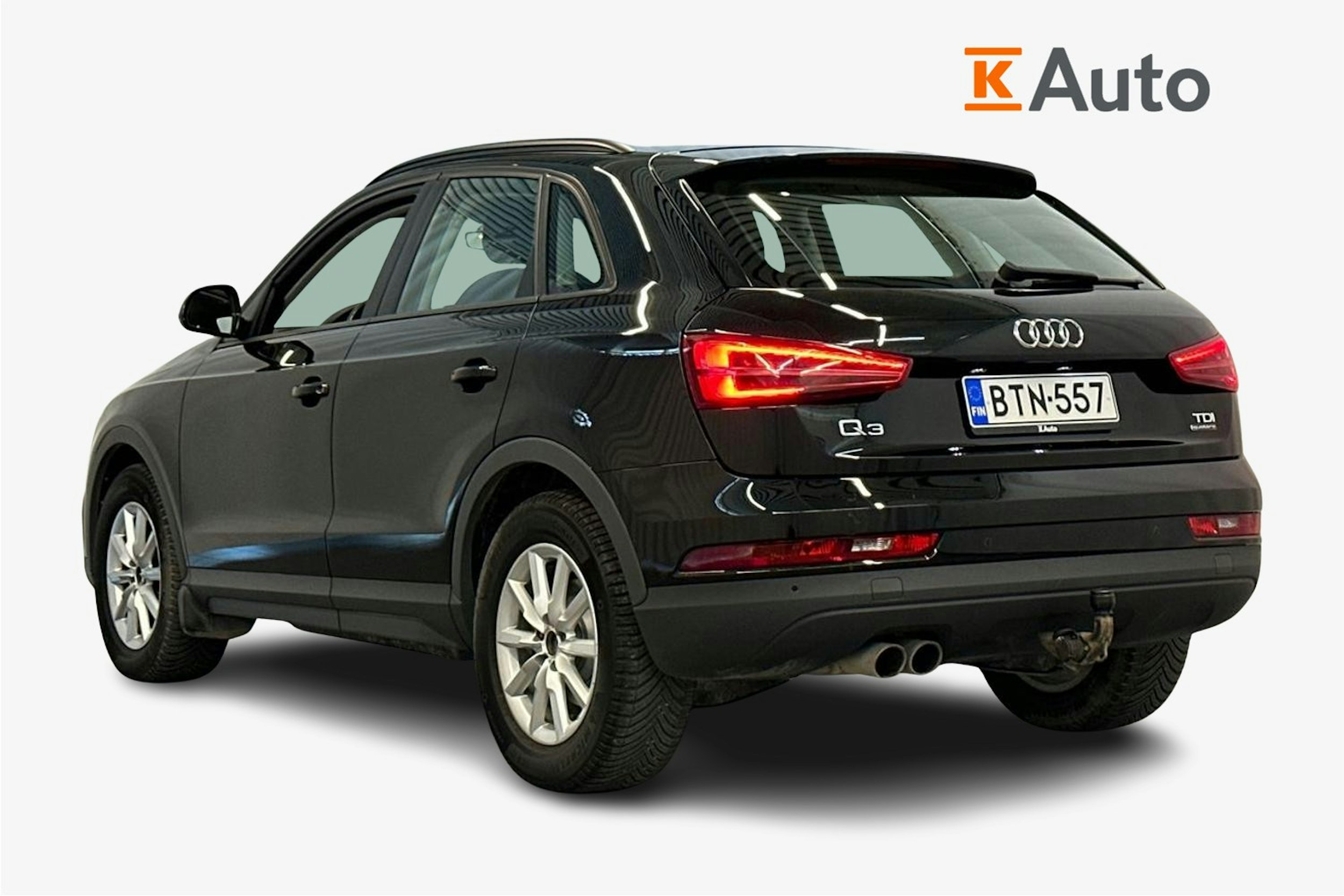 musta Audi Q3 2016 kuva 2.