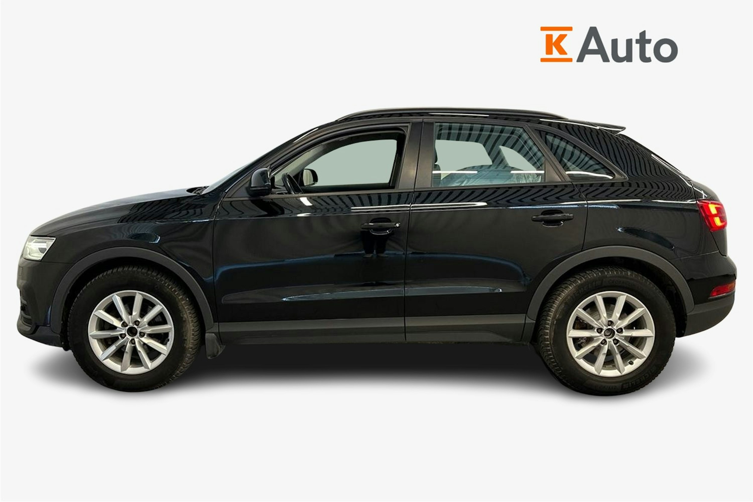 musta Audi Q3 2016 kuva 6.