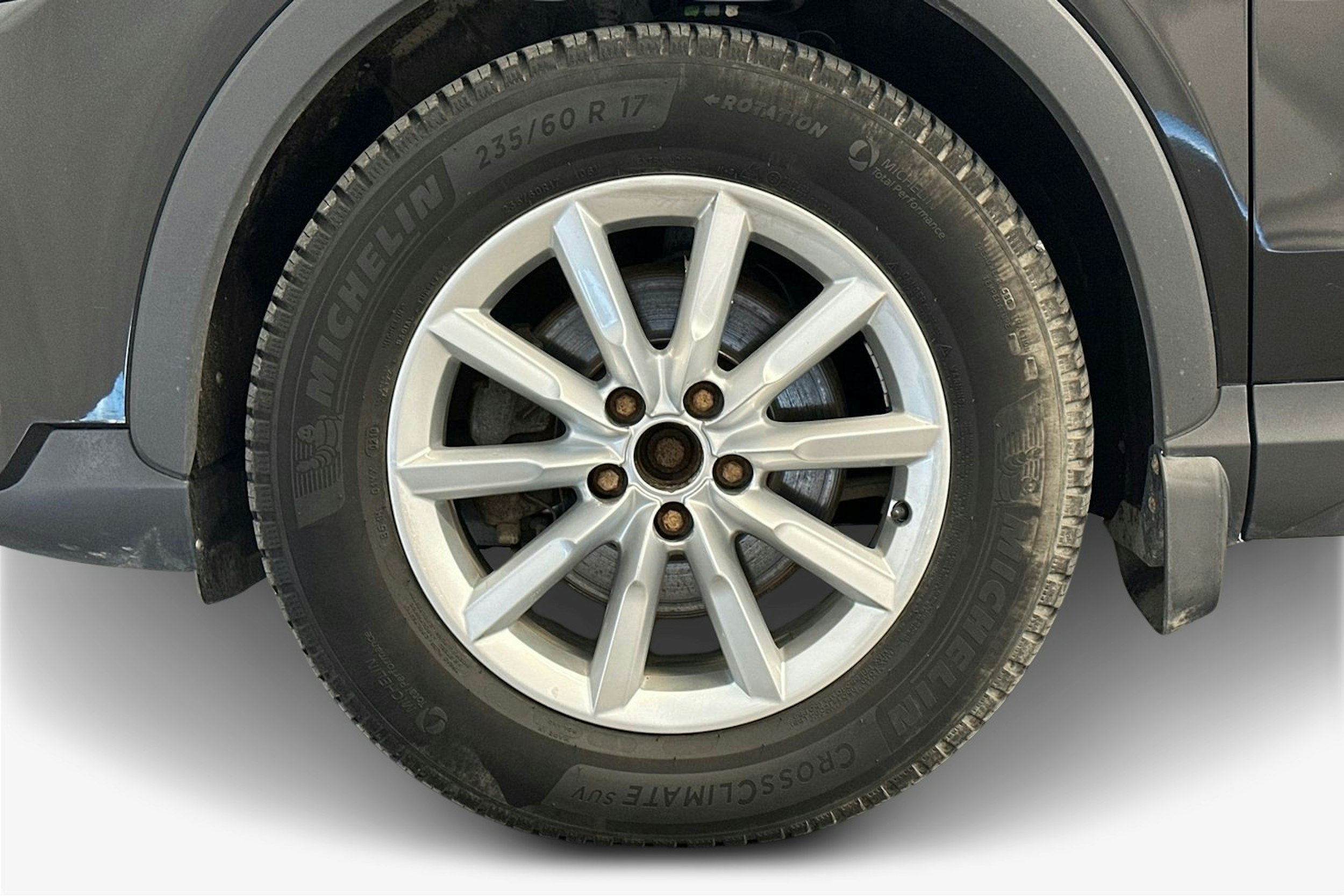 musta Audi Q3 2016 kuva 11.