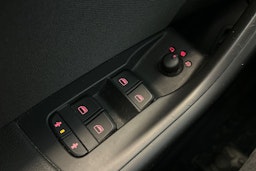 musta Audi Q3 2016 kuva 28.