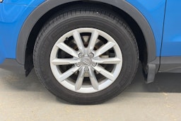 sininen Audi Q3 2016 kuva 10.