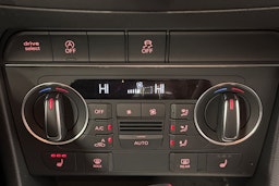 sininen Audi Q3 2016 kuva 17.