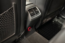 sininen Audi Q3 2016 kuva 18.