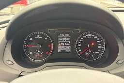 valkoinen Audi Q3 2016 kuva 18.