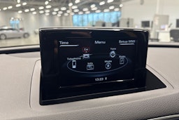 valkoinen Audi Q3 2016 kuva 20.