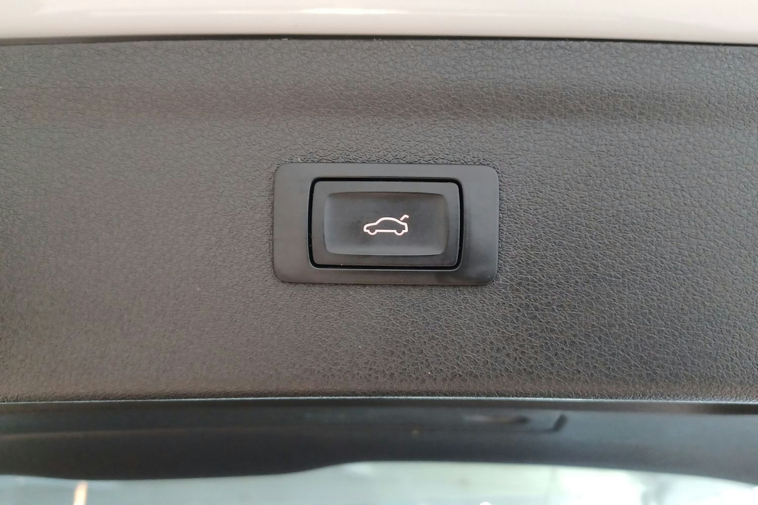 Valkoinen Audi Q3 2016 kuva 28.