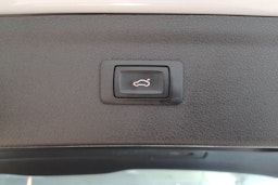 Valkoinen Audi Q3 2016 kuva 28.
