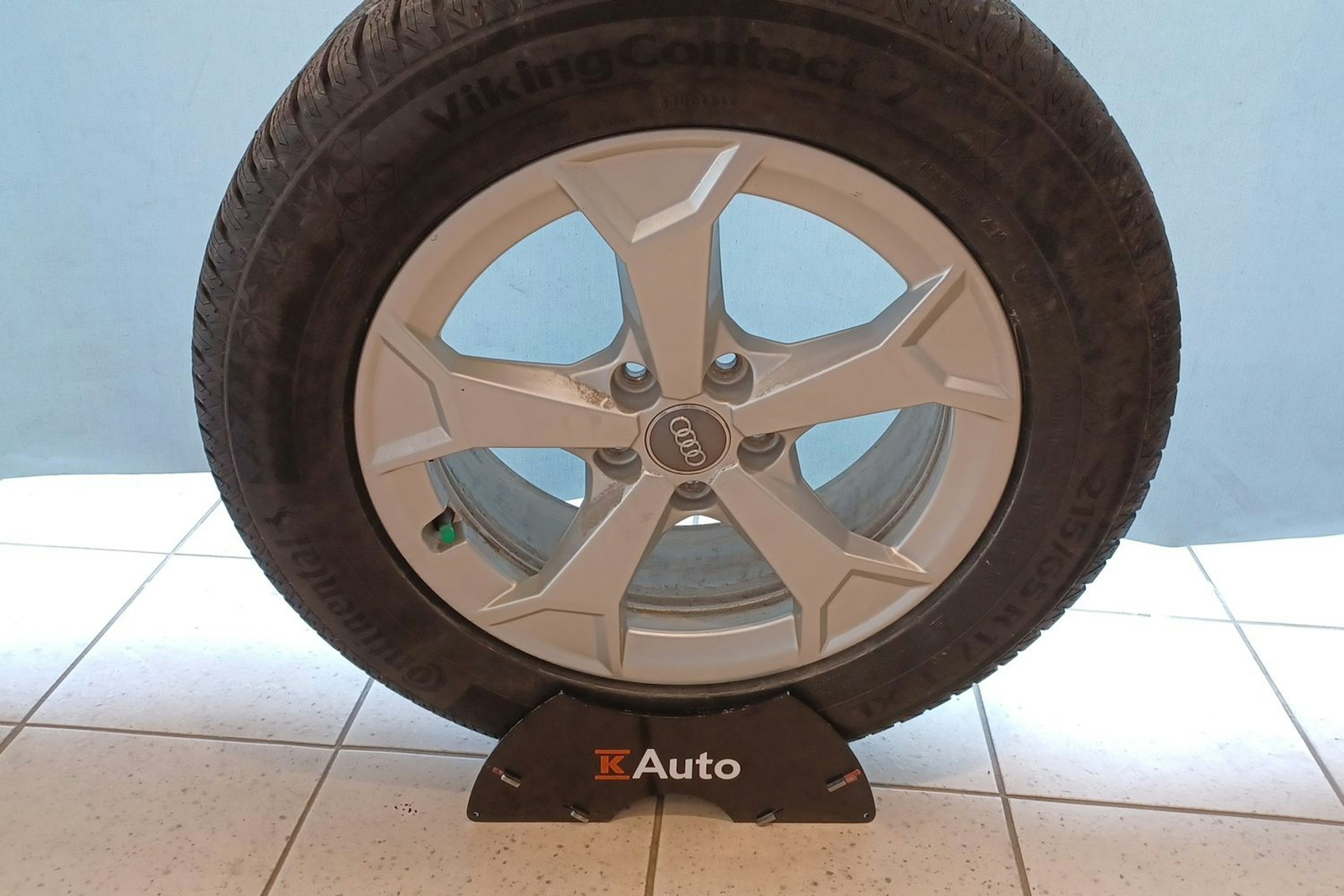 Valkoinen Audi Q3 2016 kuva 29.