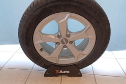 Valkoinen Audi Q3 2016 kuva 29.