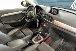 Musta Audi Q3 2016 kuva 12.