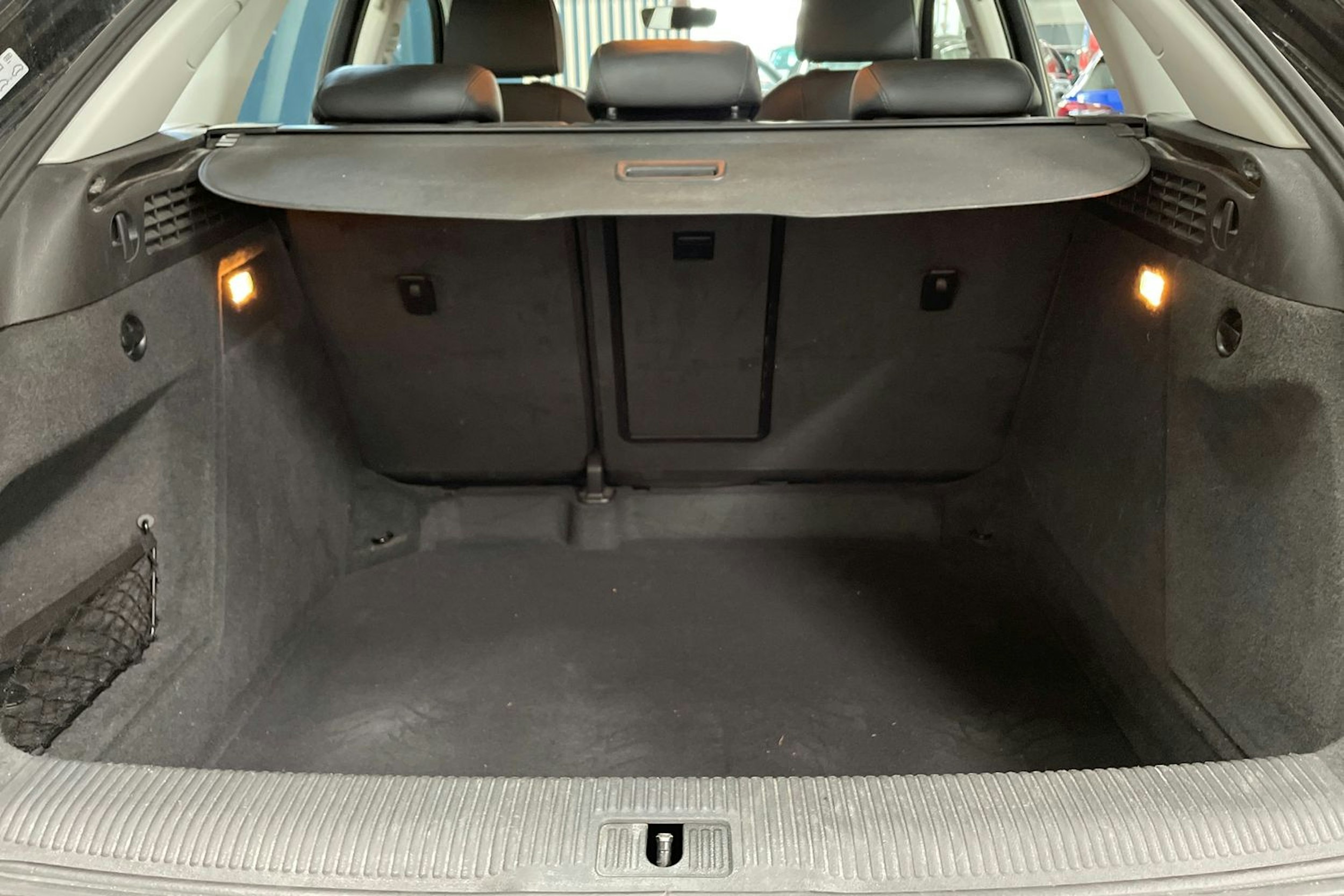 Musta Audi Q3 2016 kuva 13.