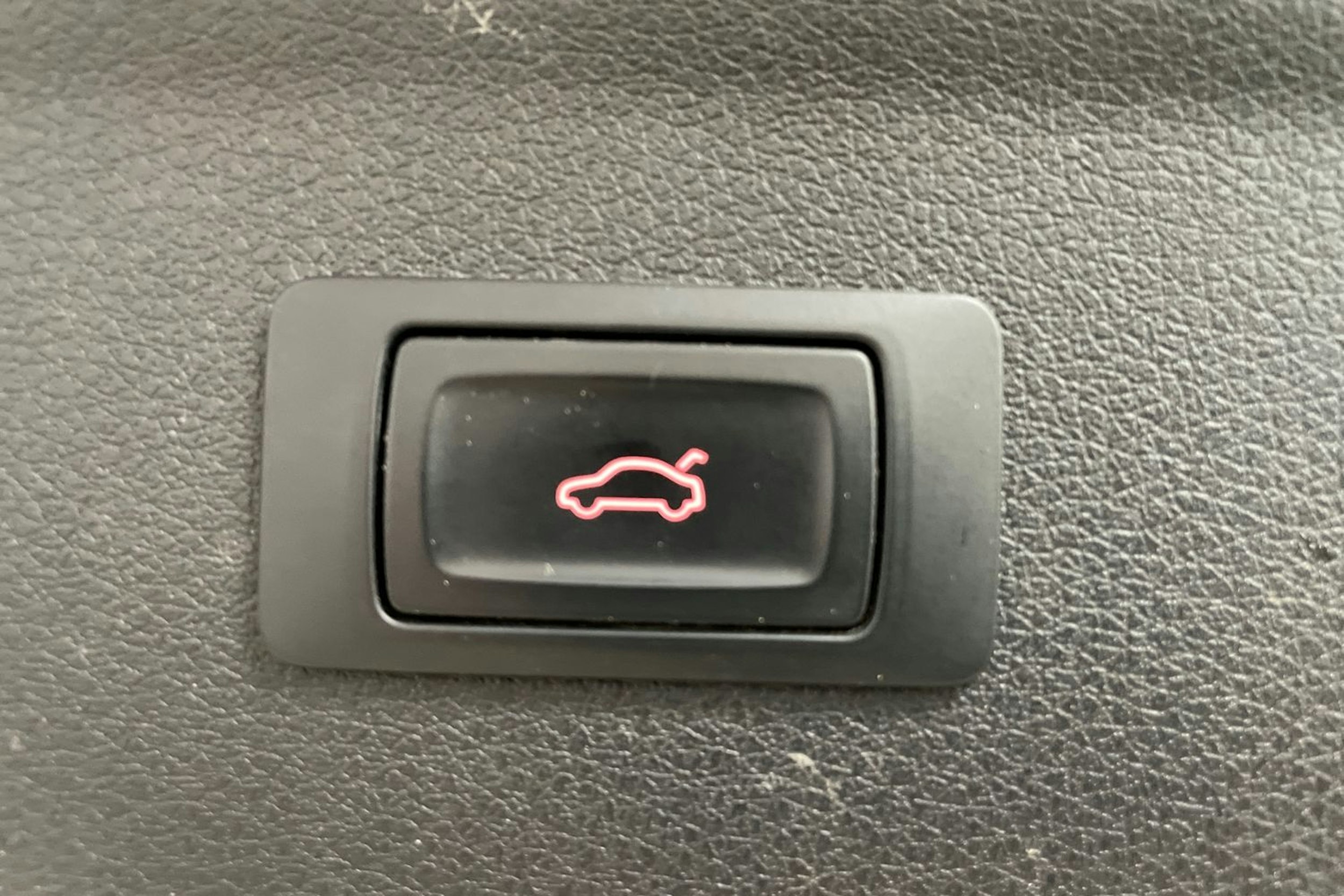 Musta Audi Q3 2016 kuva 14.