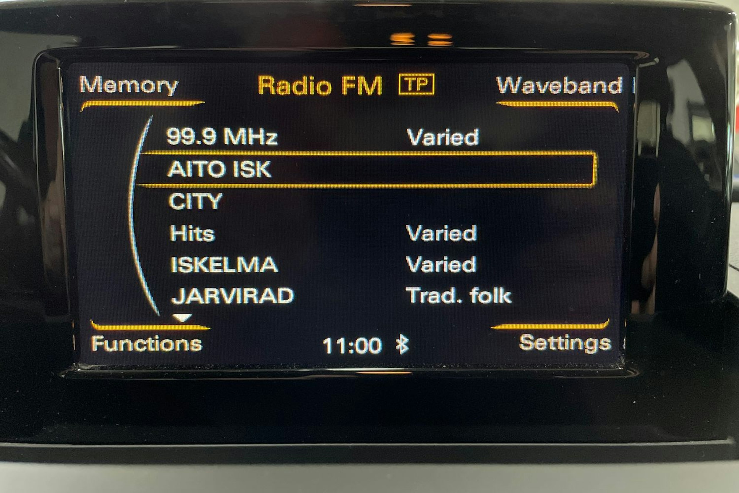Musta Audi Q3 2016 kuva 16.