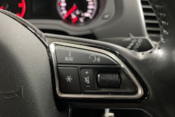Musta Audi Q3 2016 kuva 19.