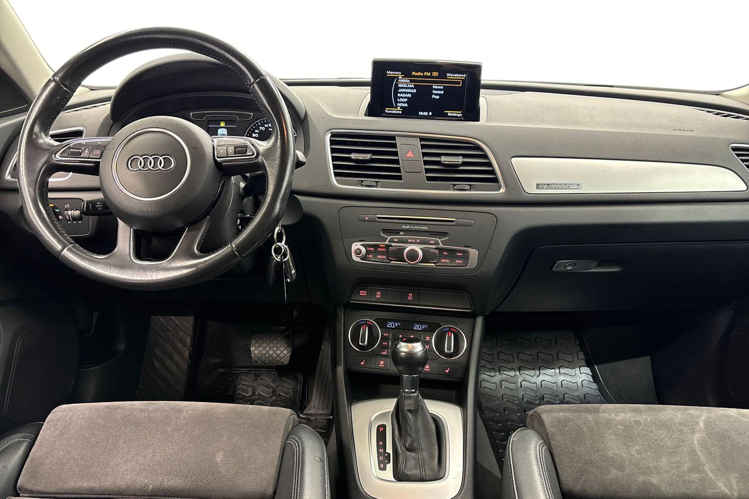 valkoinen Audi Q3 2016 kuva 7.