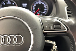 valkoinen Audi Q3 2016 kuva 14.