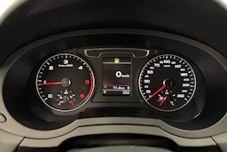 valkoinen Audi Q3 2016 kuva 15.