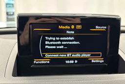 valkoinen Audi Q3 2016 kuva 20.