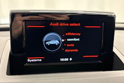 valkoinen Audi Q3 2016 kuva 21.