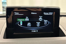 valkoinen Audi Q3 2016 kuva 22.