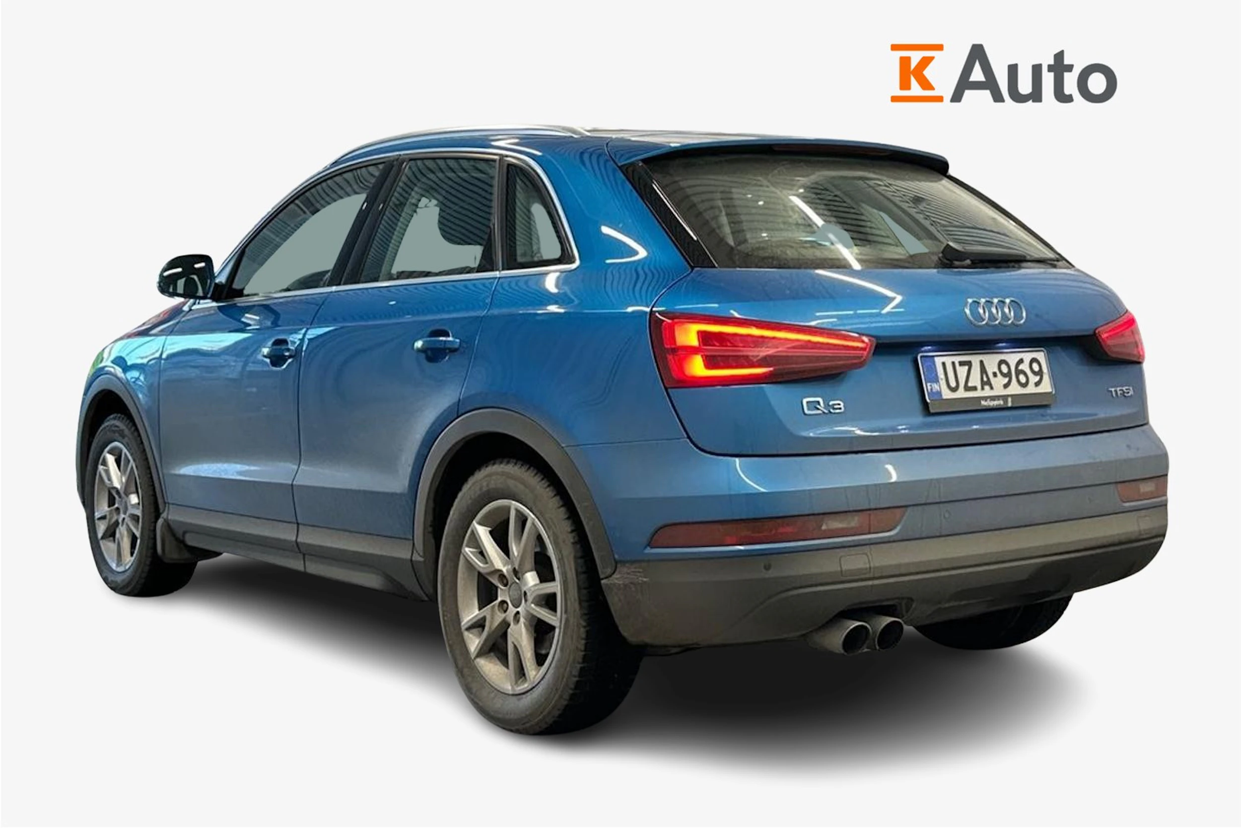 sininen Audi Q3 2016 kuva 2.
