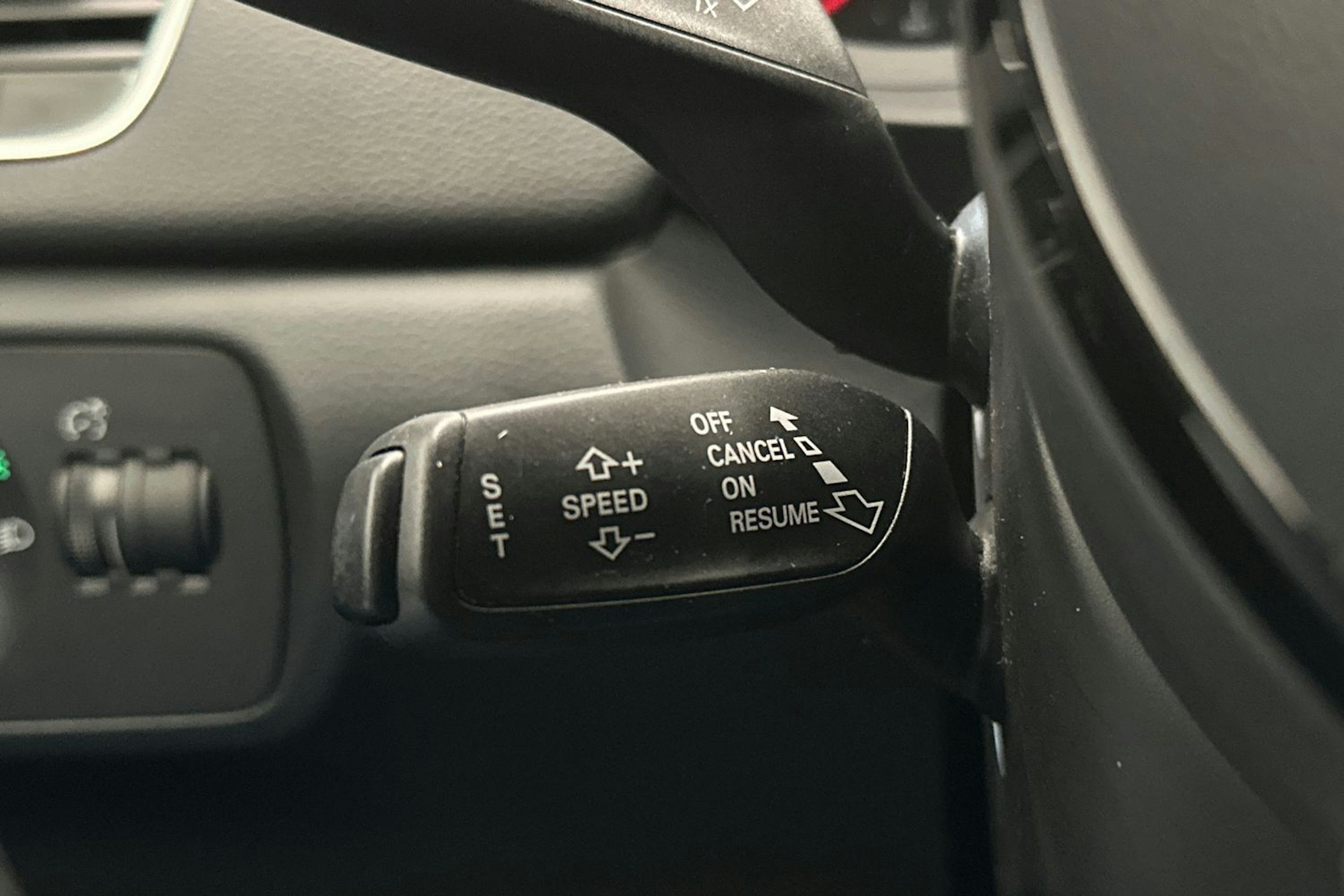 musta Audi Q3 2017 kuva 17.