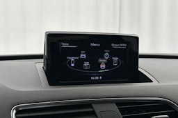 musta Audi Q3 2017 kuva 18.