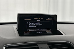 musta Audi Q3 2017 kuva 19.