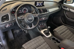 musta Audi Q3 2017 kuva 7.
