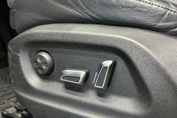 met. sininen Audi Q3 2017 kuva 18.