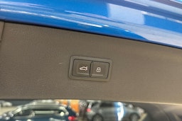met. sininen Audi Q3 2017 kuva 36.