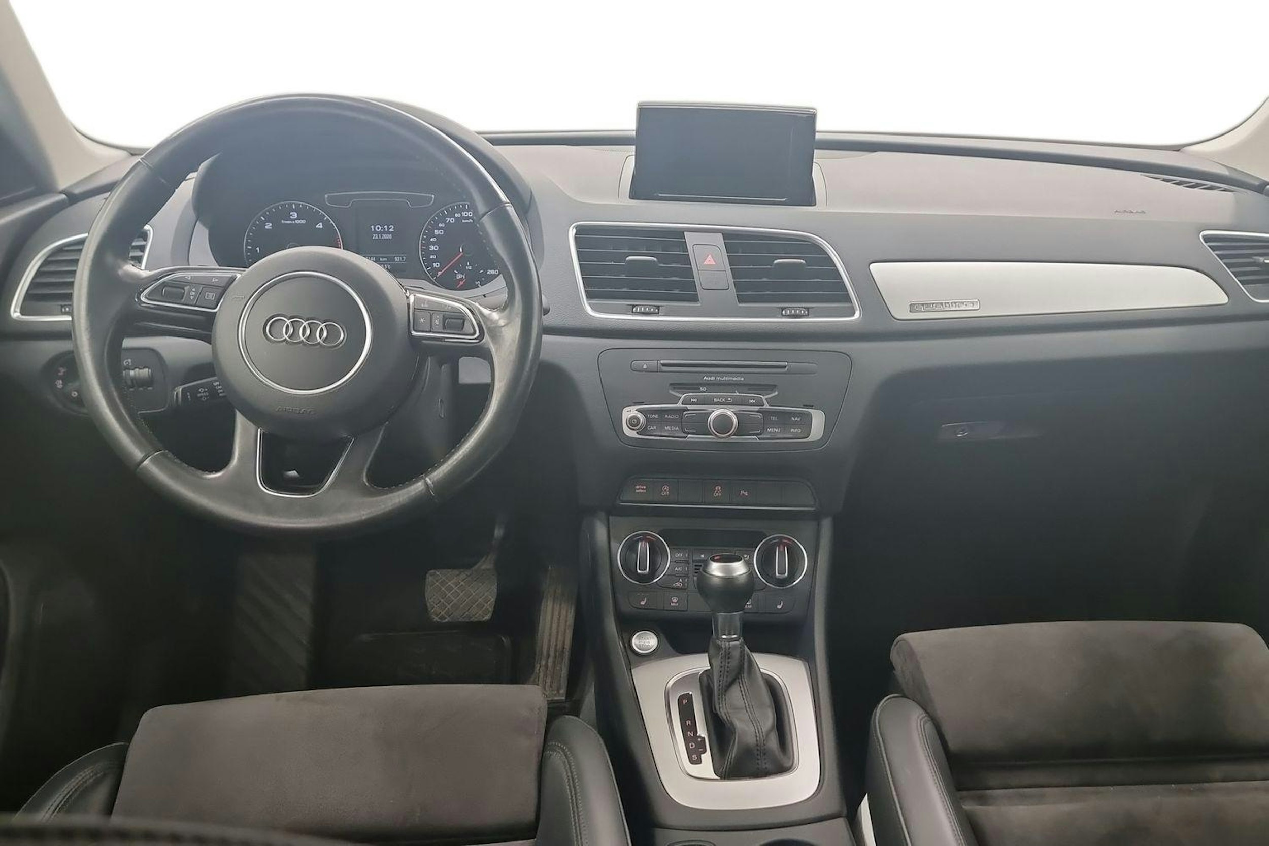 Hopea Audi Q3 2017 kuva 9.