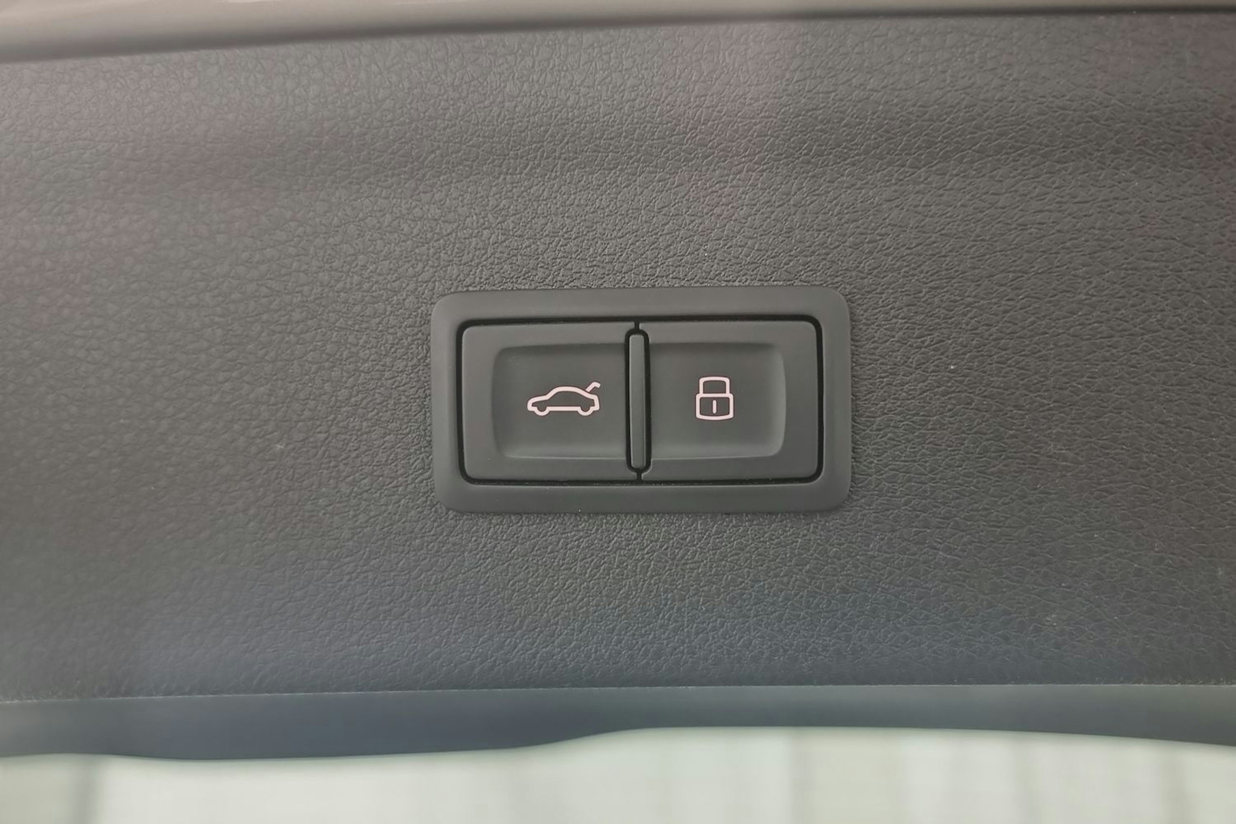 Hopea Audi Q3 2017 kuva 14.