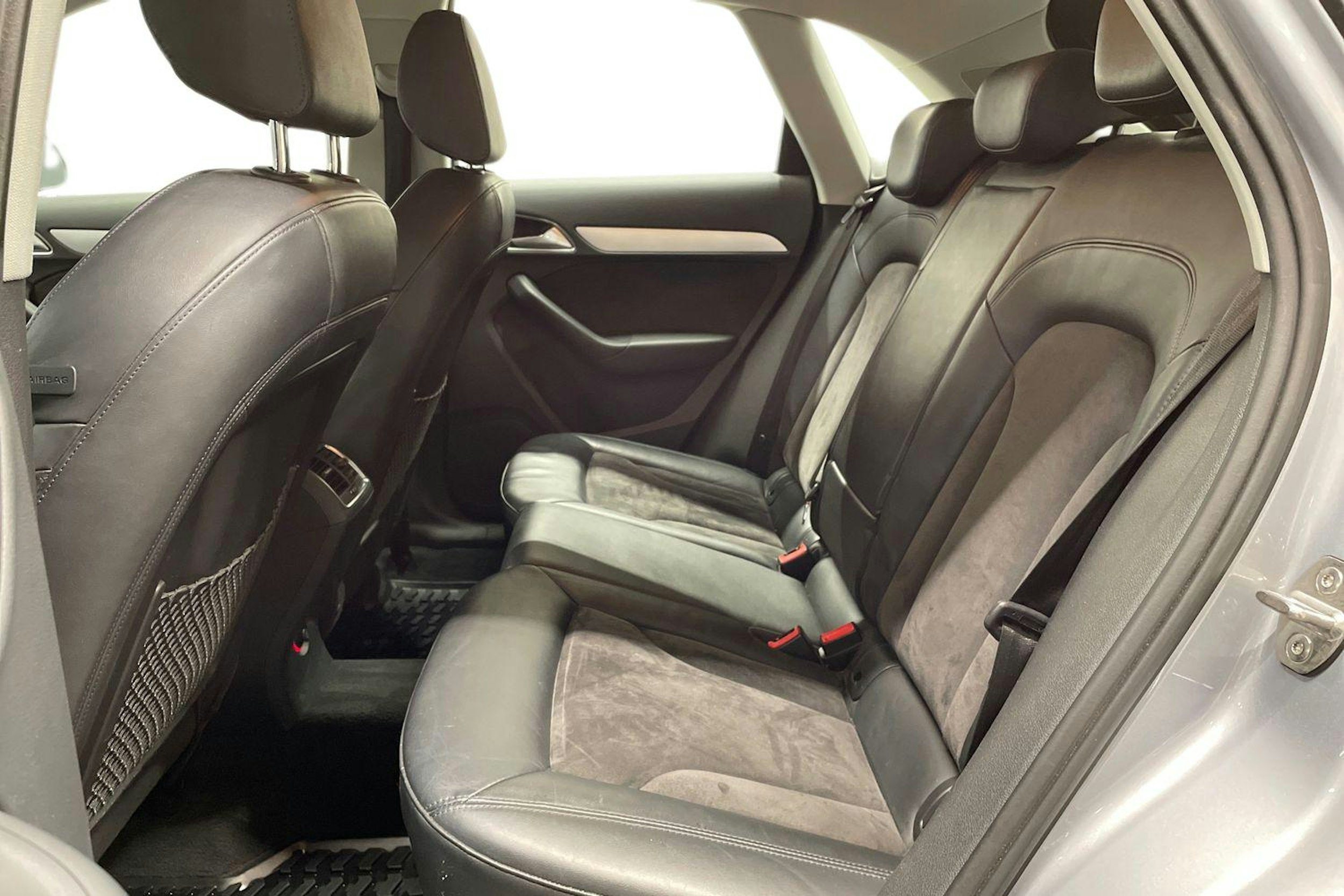 hopea Audi Q3 2017 kuva 10.