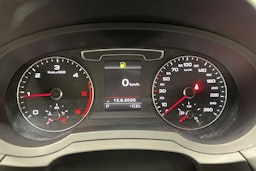 hopea Audi Q3 2017 kuva 16.