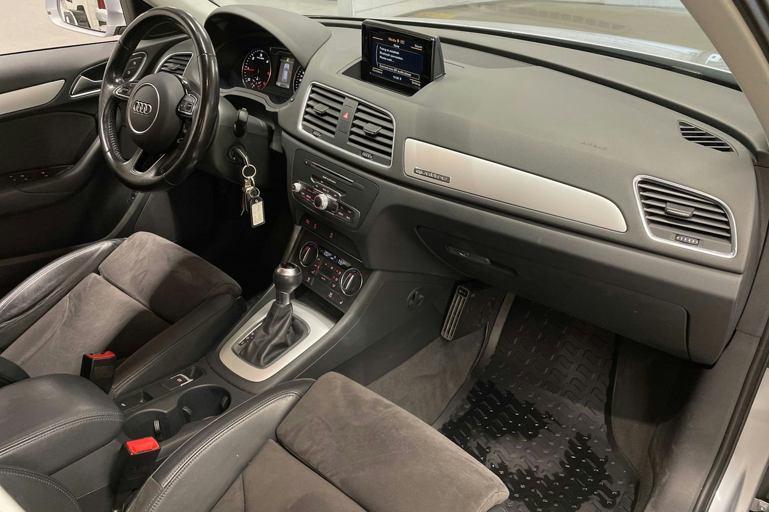 hopea Audi Q3 2017 kuva 27.